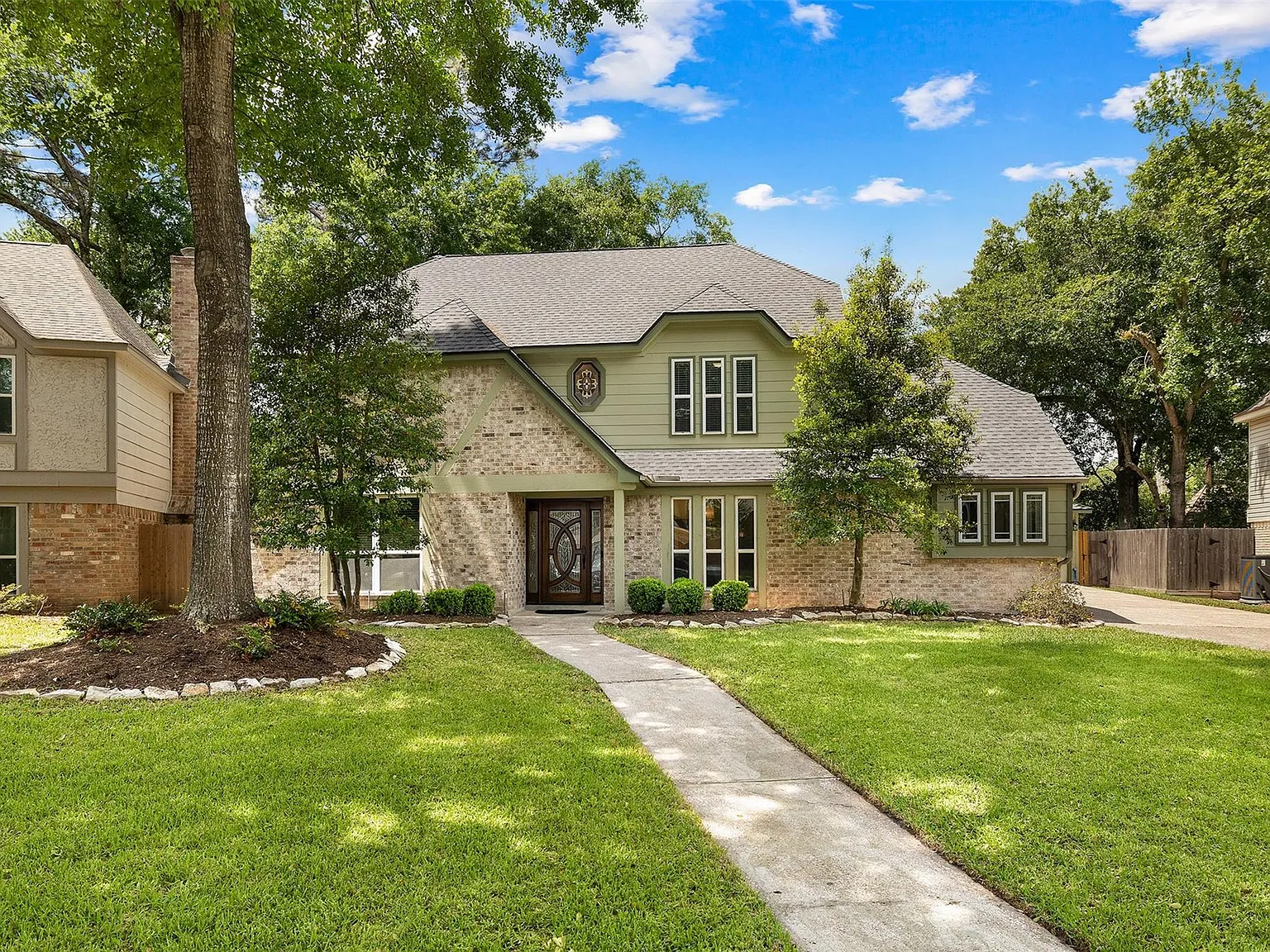 4 bed, 2.5 bath, 2876 sqft, $2,500 — Photo 3