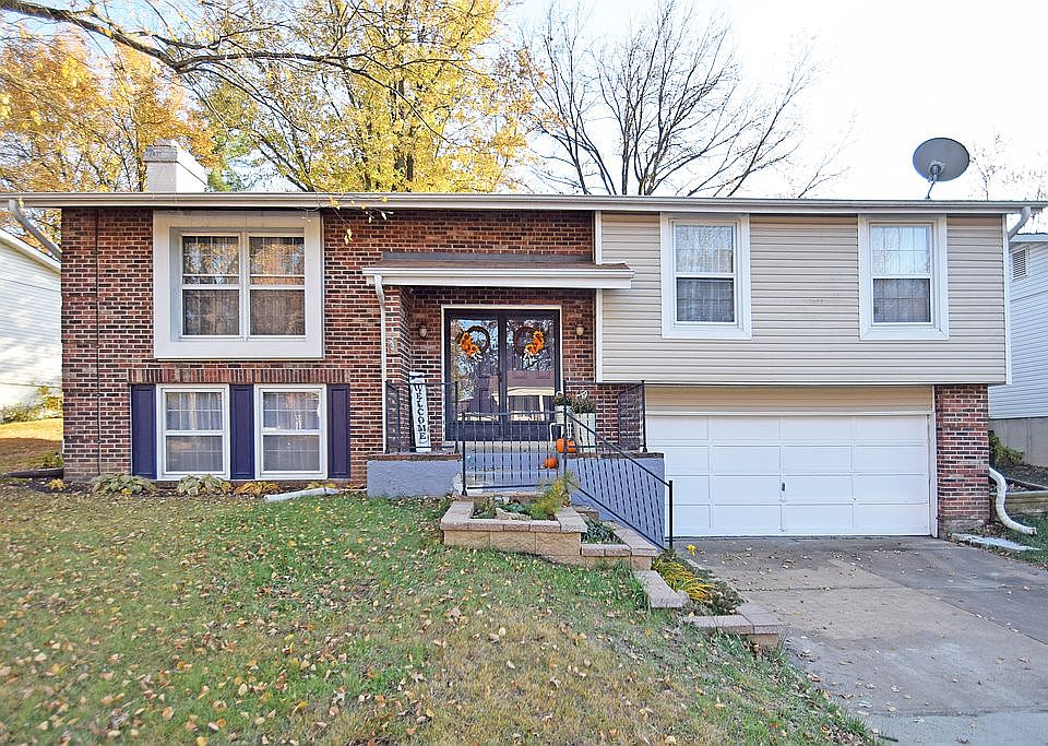 1st image of 414 Sorrento Dr