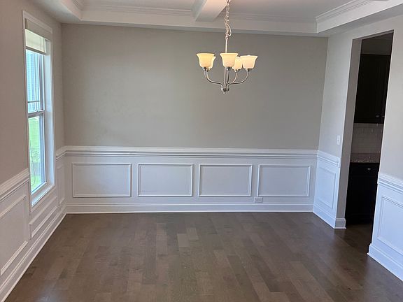 4th image of 3931 Lake Breeze Dr