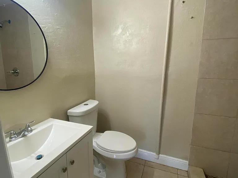2800 W Sunrise Blvd #2 — Photo 5