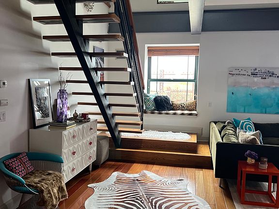 5th image of 402-1 S Astor St #402