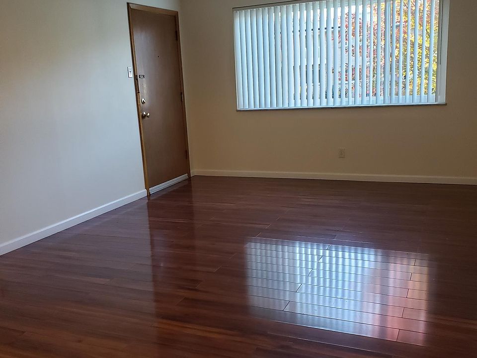 1st image of 680 Rosetta Dr Floor 1