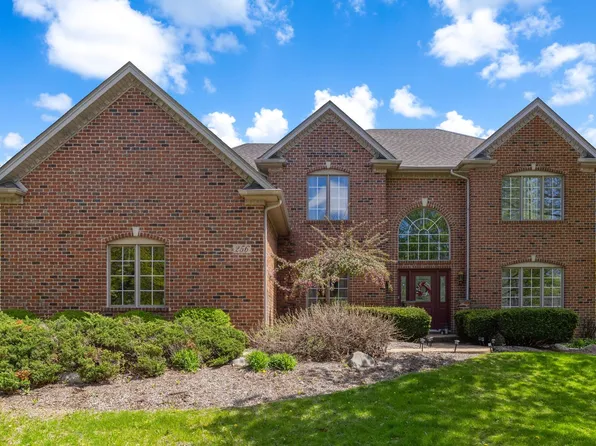 256 Willowwood Dr, Oswego, IL 60543