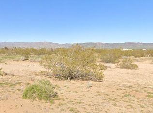 1802 S Adobe Rd, Golden Valley, AZ 86413