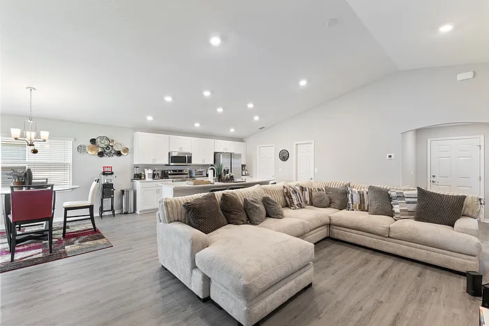 2172 Desert Rose Dr — Photo 7