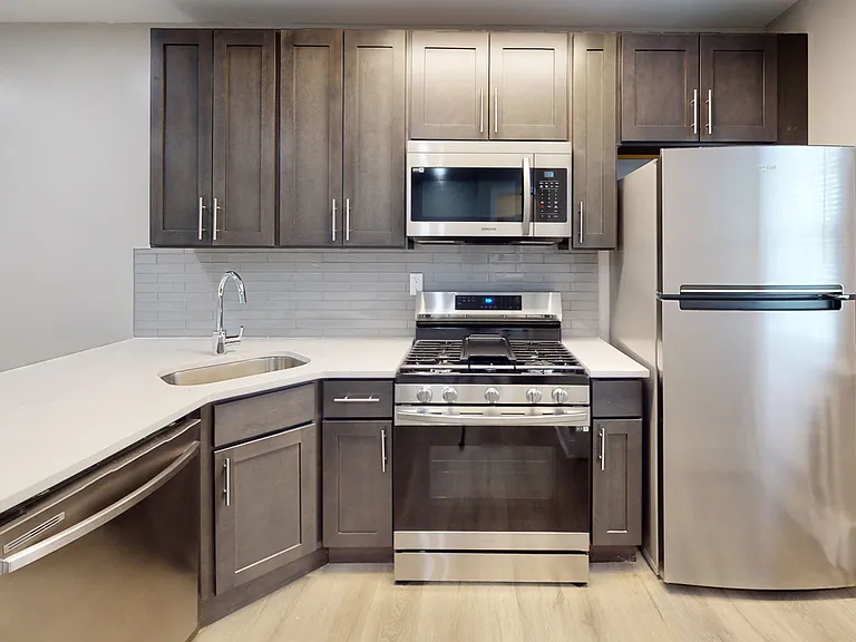 Wyndmoor Apartments — Photo 12