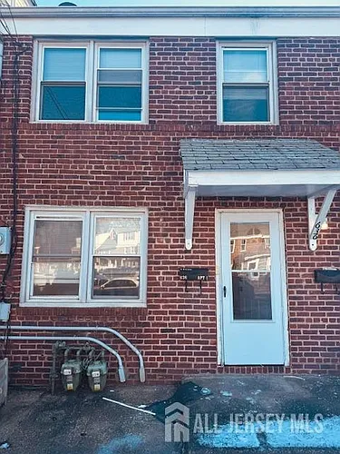 636 Cora Pl Photo 1