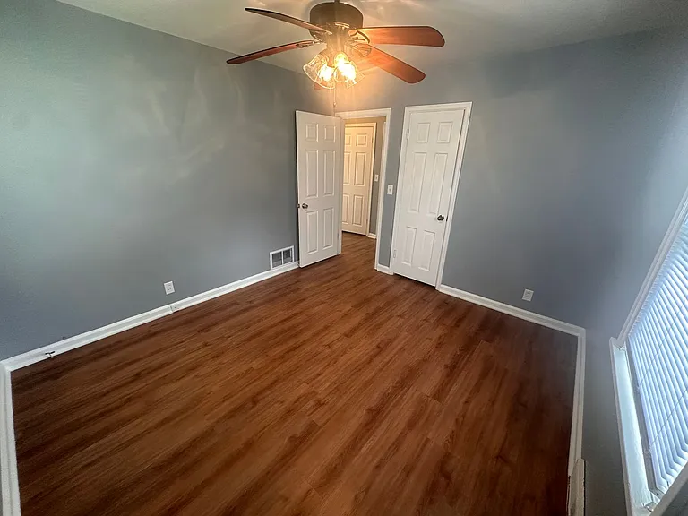 2130 S 47th St — Photo 15