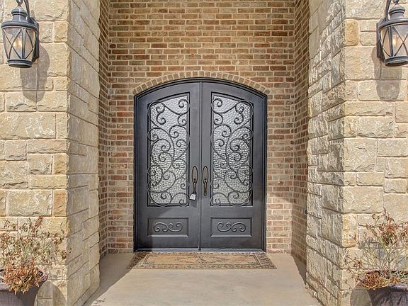 3rd image of 4201 Paloma Cir