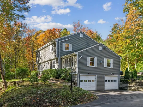 16 Brookside Drive, Falmouth, ME 04105