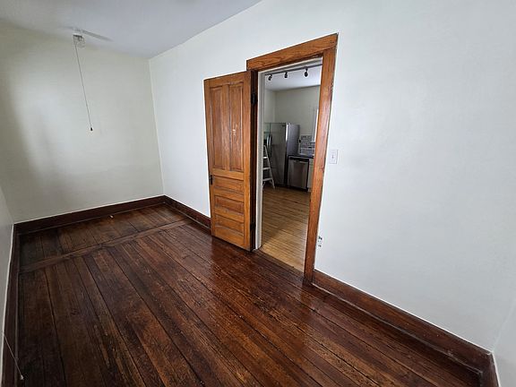 5th image of 2937 N Ridgeway Ave #2