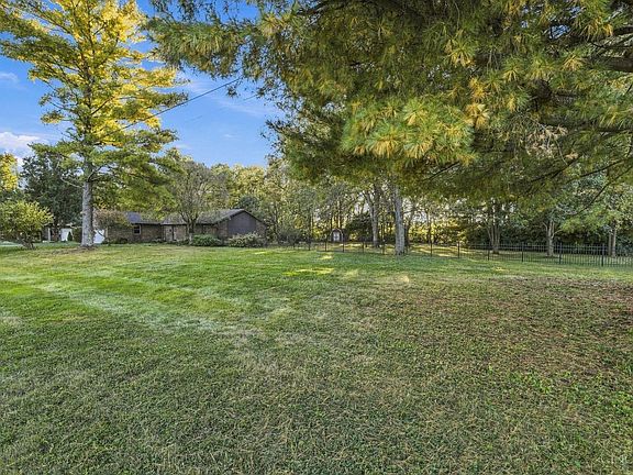 3rd image of 3145 Eric Ln