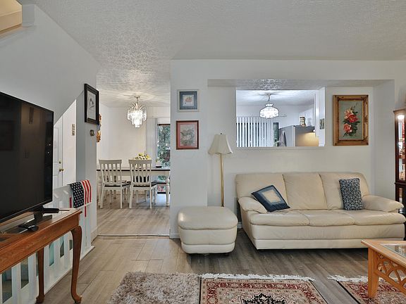 4th image of 7731 Kelvinway Dr #64