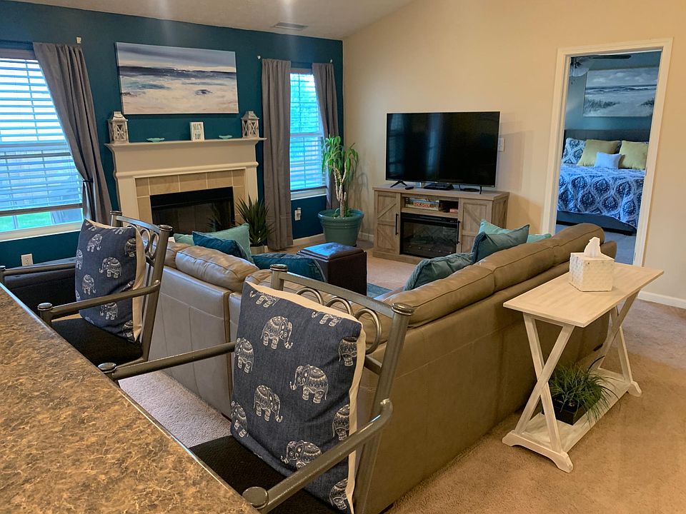 1st image of 4196 Pearson Dr