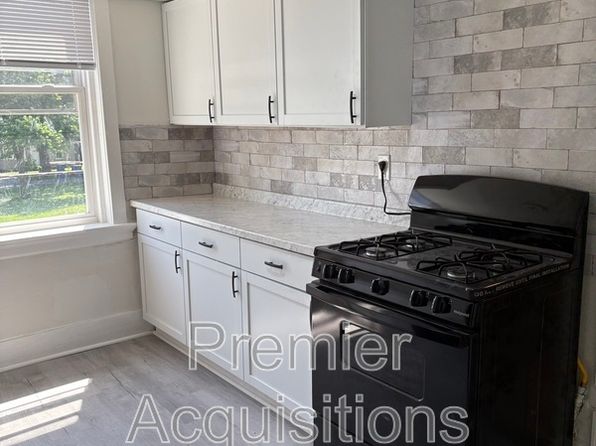 702 Biltmore Blvd #7
