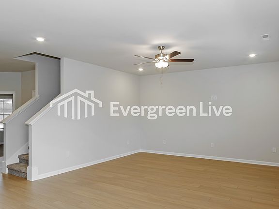 4th image of 226 Exeter St