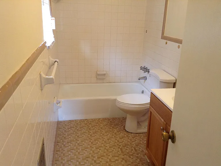 2350 S Milledge Ave — Photo 10