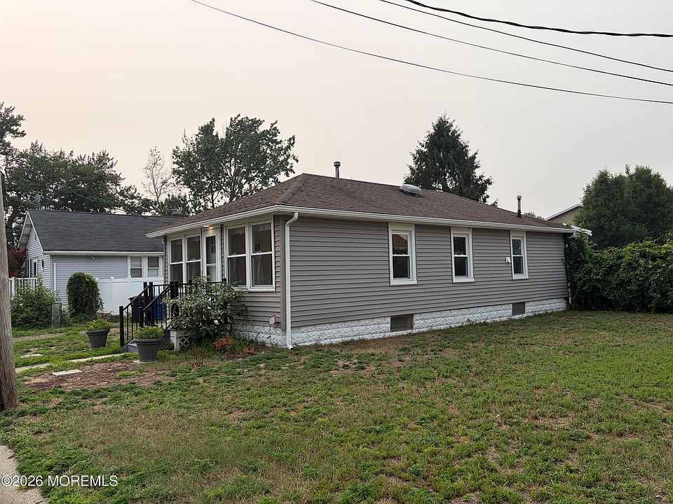 1st image of 11 Cedar Avenue