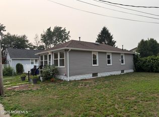 11 Cedar Avenue, North Middletown, NJ 07748