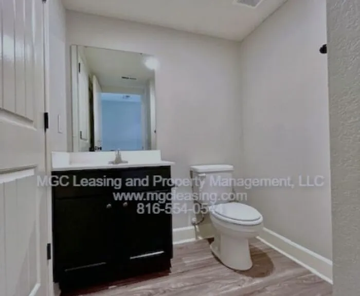 130 Barberry Ln — Photo 5