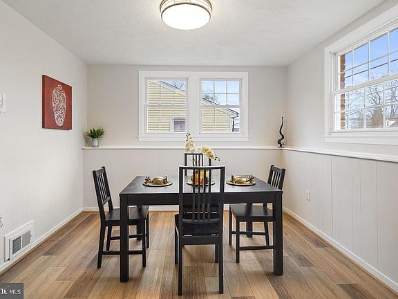 3rd image of 404 Kerby Hill Rd