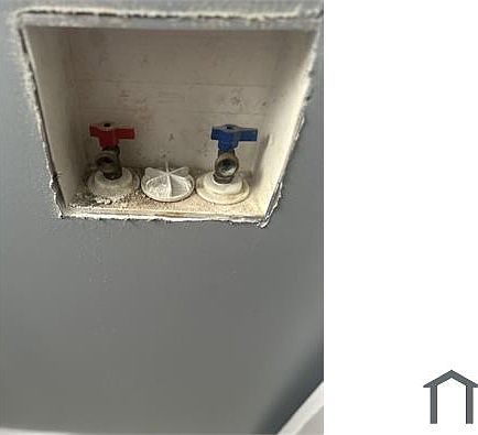 5th image of 5510 S Wood St #1