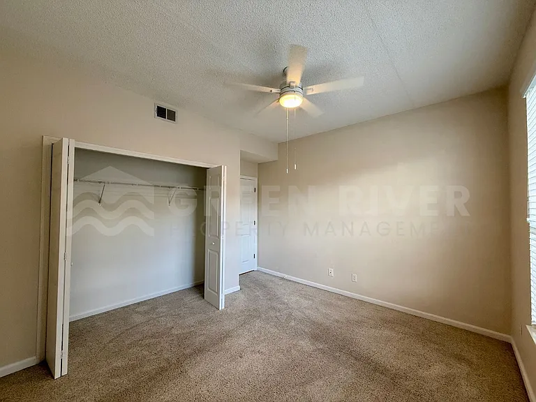 204 Augusta Cir — Photo 21