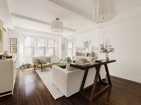 157 E 72nd St, New York, NY