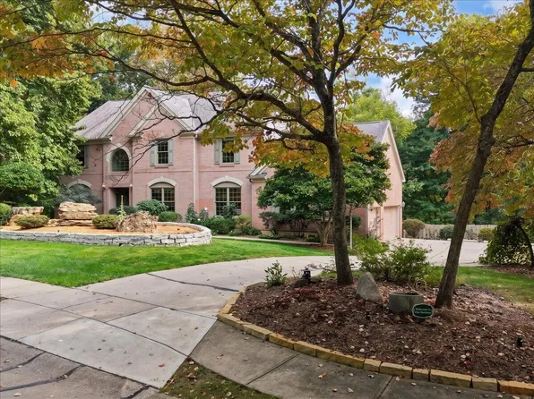 2 Raintree Dr, Melbourne, KY 41059