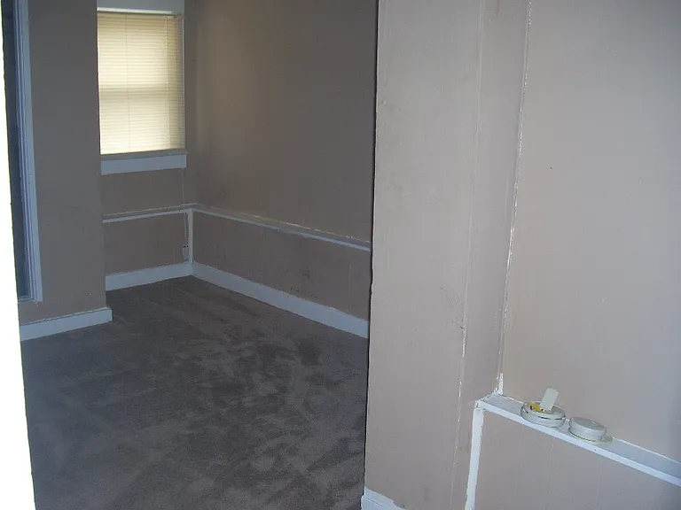 108 S College Ave #C — Photo 2