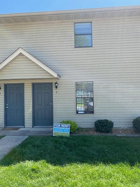 440 Meadow Dr APT 2, Troy, IL 62294 | Zillow