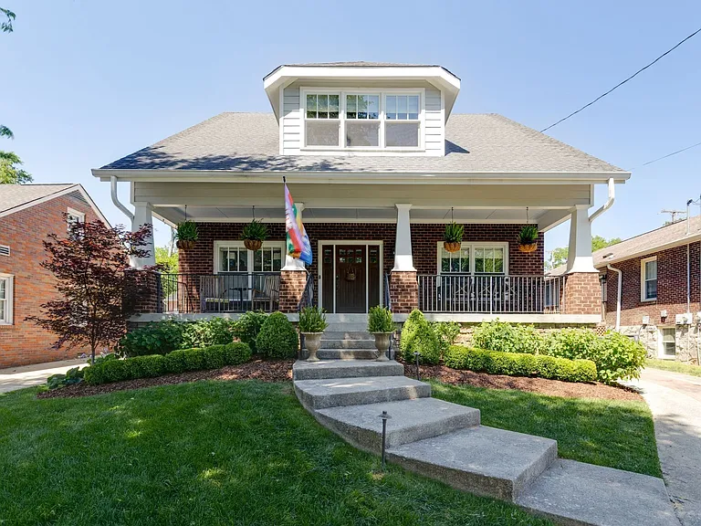2500C W Linden Ave — Photo 1