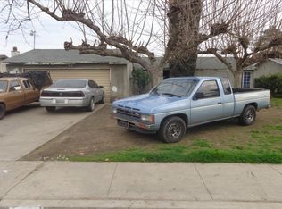 1726 N Oak Park St, Visalia, CA 93291