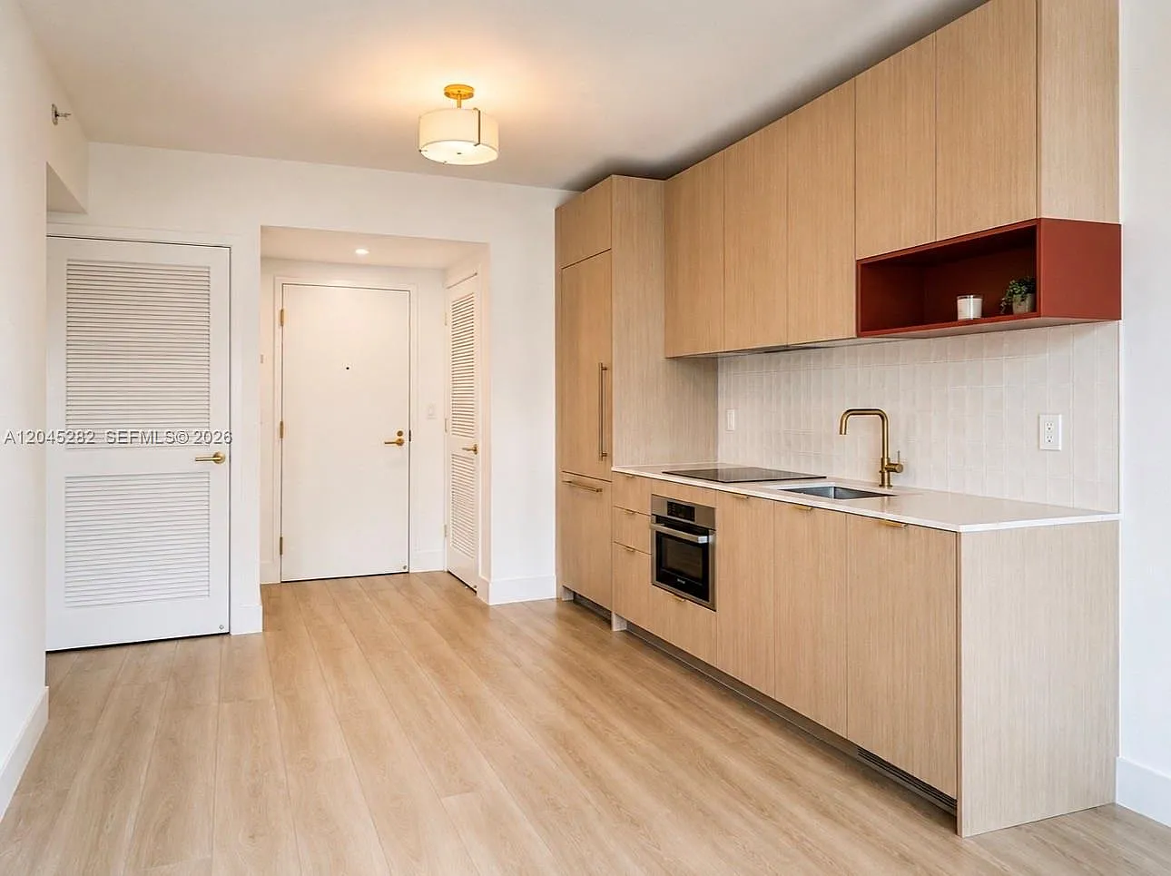 1 bed, 1.0 bath, 598 sqft, $4,100 — Photo 3