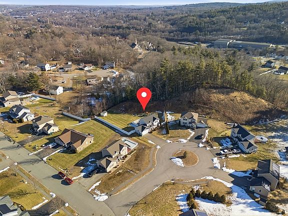3rd image of 18 Downy Cir