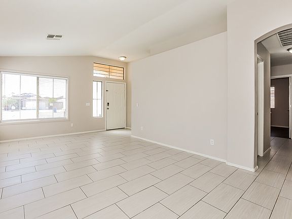 4th image of 8860 E Colby Cir