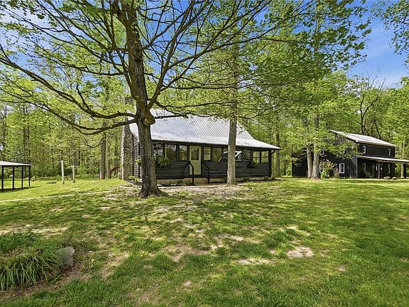 3rd image of 9987 Puddenbag Rd