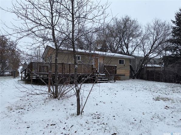 714 3rd STREET E, Meadow Lake, SK S9X 1H6