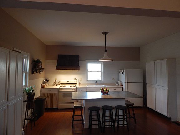 Large farmhouse kitchen