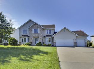 11129 Apennine Way, Inver Grove Heights, MN 55077
