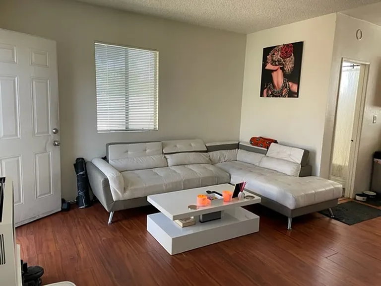 792 Termino Ave #B — Photo 14