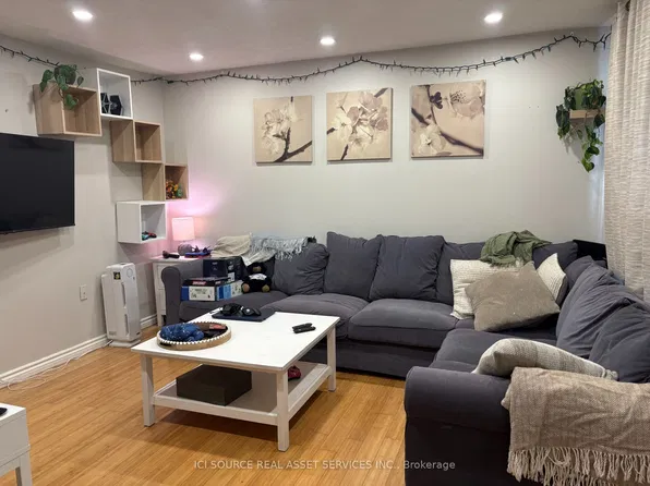 736 Tate Ave, Hamilton, ON L8H 6L7