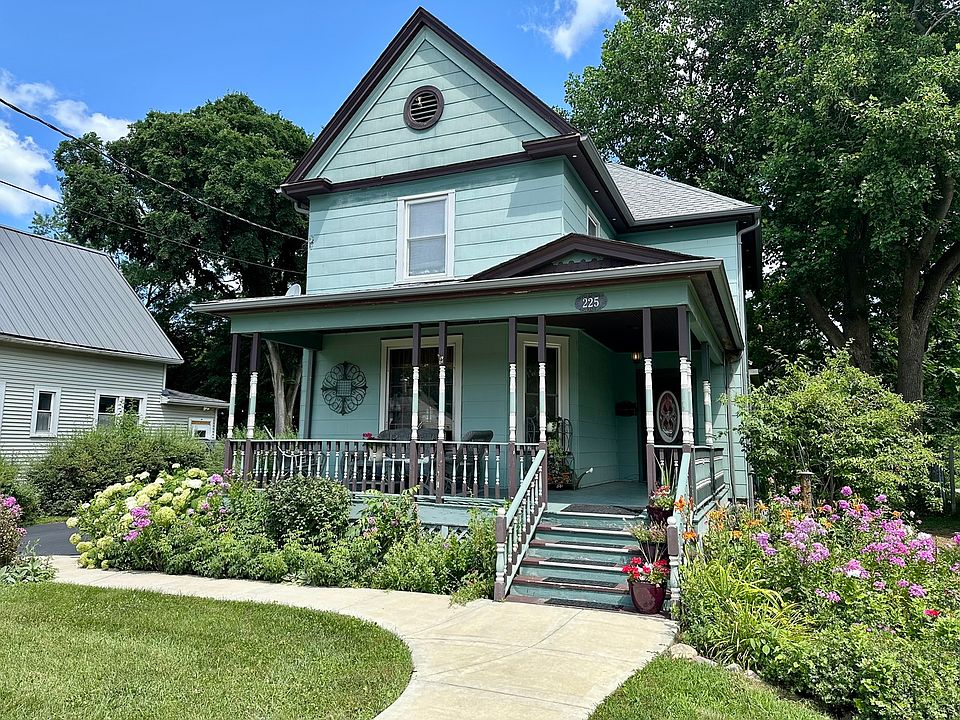 1st image of 225 Hoy Ave