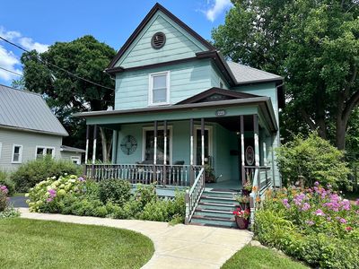 225 Hoy Ave, Woodstock, IL, 60098