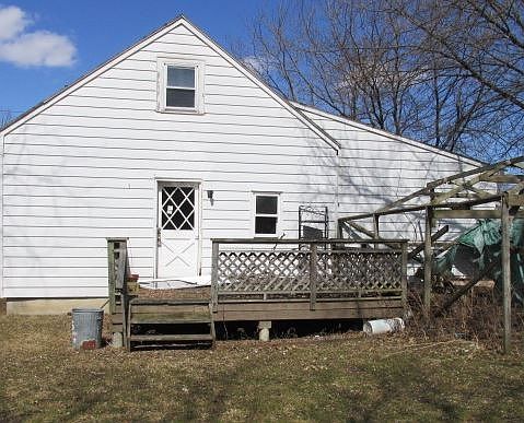 3rd image of 2319 Highland Ave W