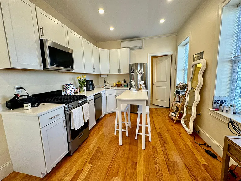 3 Edwin St #1 — Photo 3
