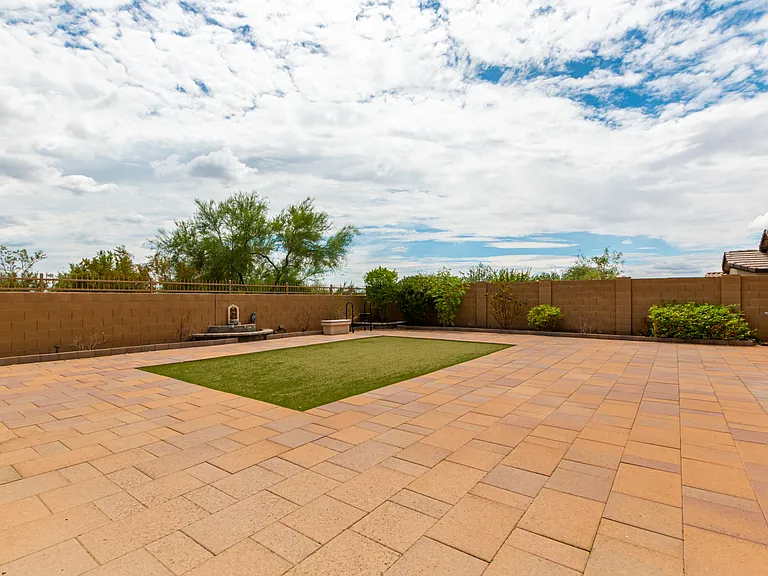 1019 W Spur Dr — Photo 28