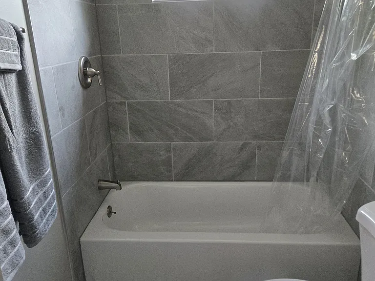 102 Leetwood Ave — Photo 17