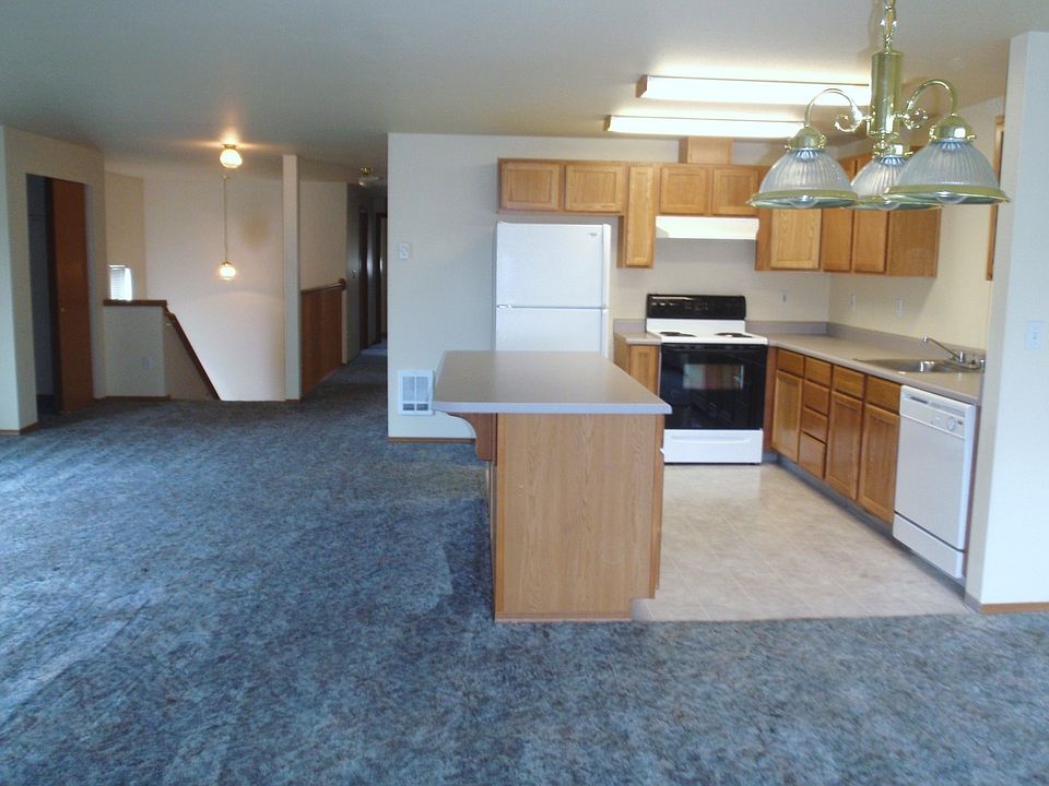 1st image of 1108 3rd St SE #F201