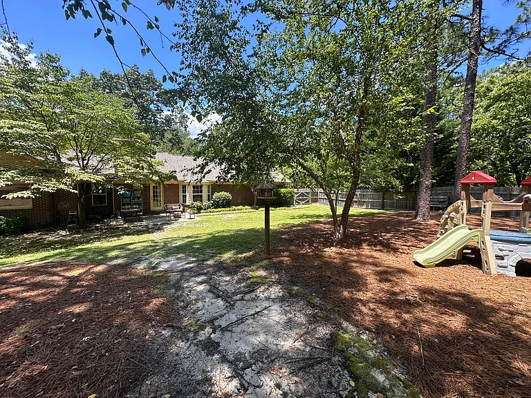 314 Stornoway Dr — Photo 16